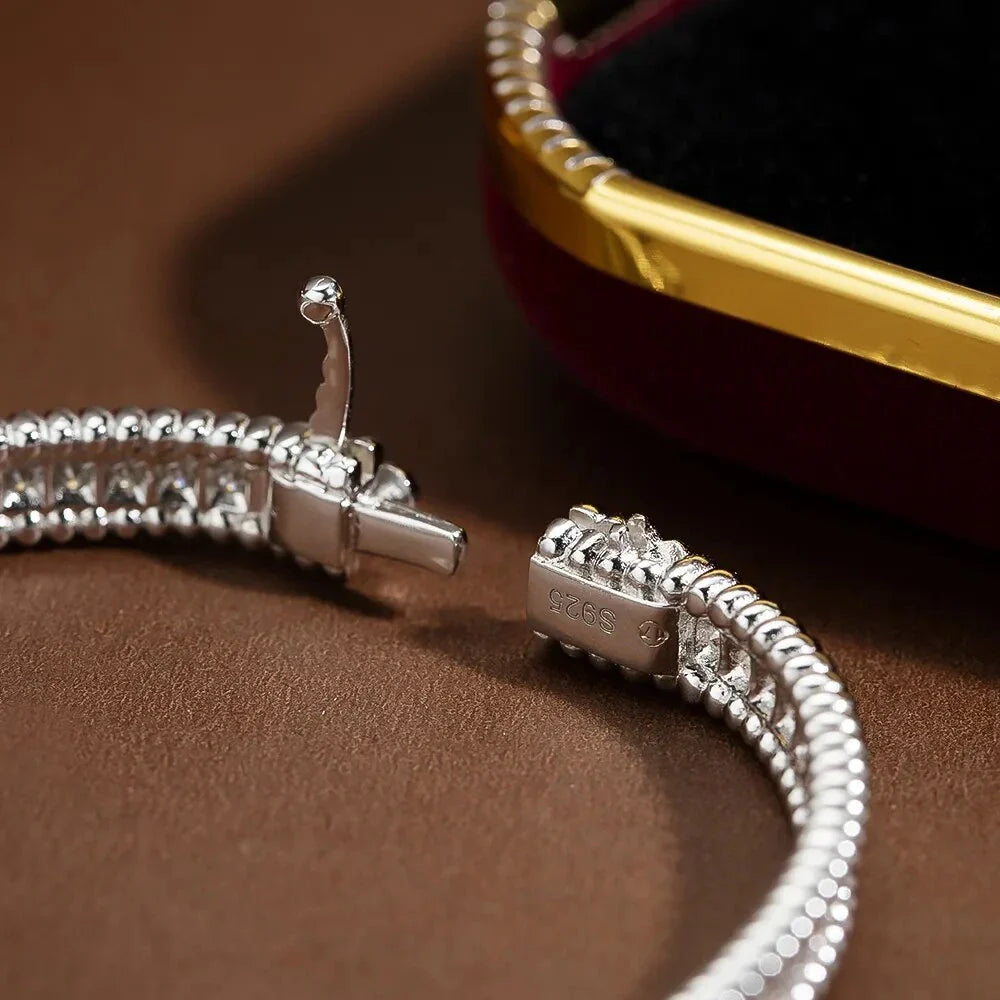Moissanite Bead Border Bangle